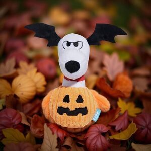 NEW Bark Box Plush Snoopy Halloween Fall The Amazing BatDog Crinkle Thrasher Toy